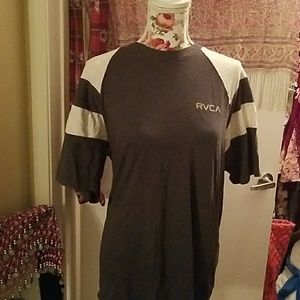 Striped sleeved RVCA tshirt